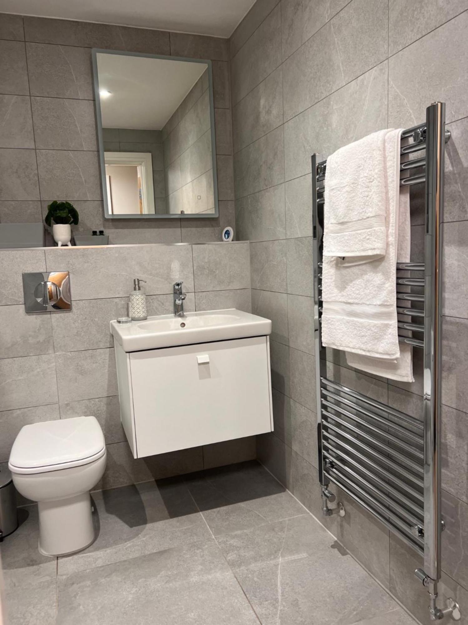 Modern Apartment - Bhx Nec - Free Secure Gated Parking Solihull Exterior foto